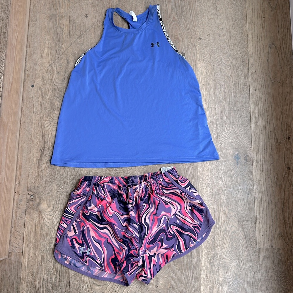 Girl’s Under Armour dri-fit top and Jogging Shorts  - L